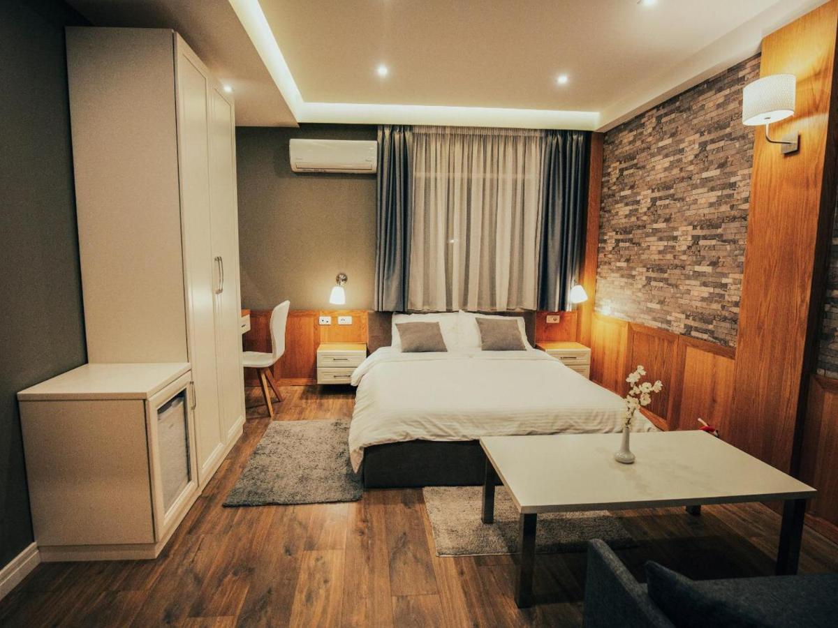 Hotel Romeo คอร์เชอ ภายนอก รูปภาพ
